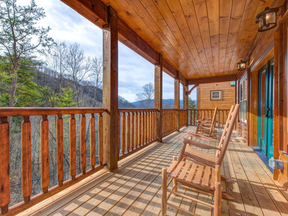 Gatlinburg Escape, 5 Bedrooms, Hot Tub, Arcade, Game Room, Sleeps 16 Exterior foto