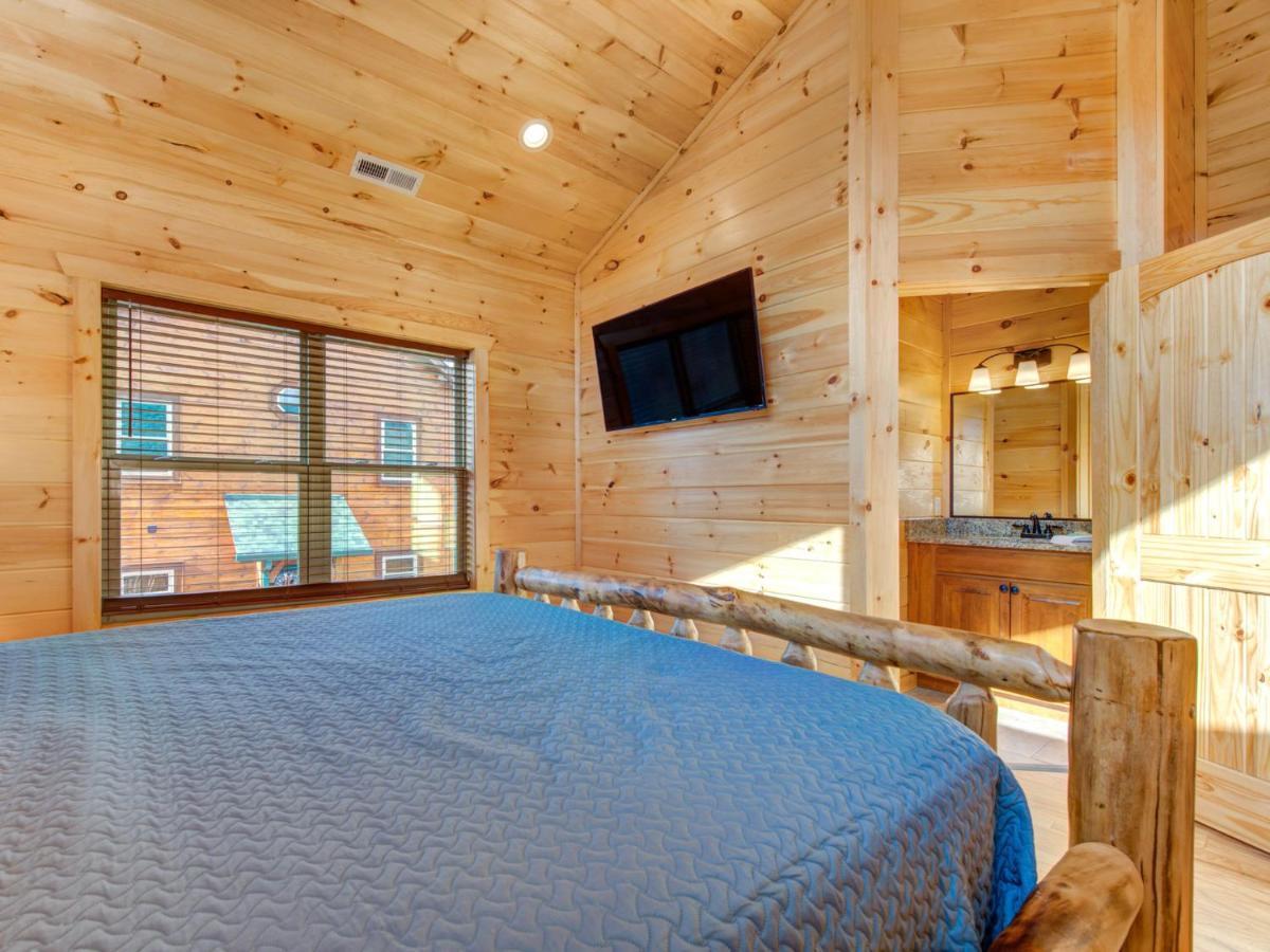 Gatlinburg Escape, 5 Bedrooms, Hot Tub, Arcade, Game Room, Sleeps 16 Exterior foto