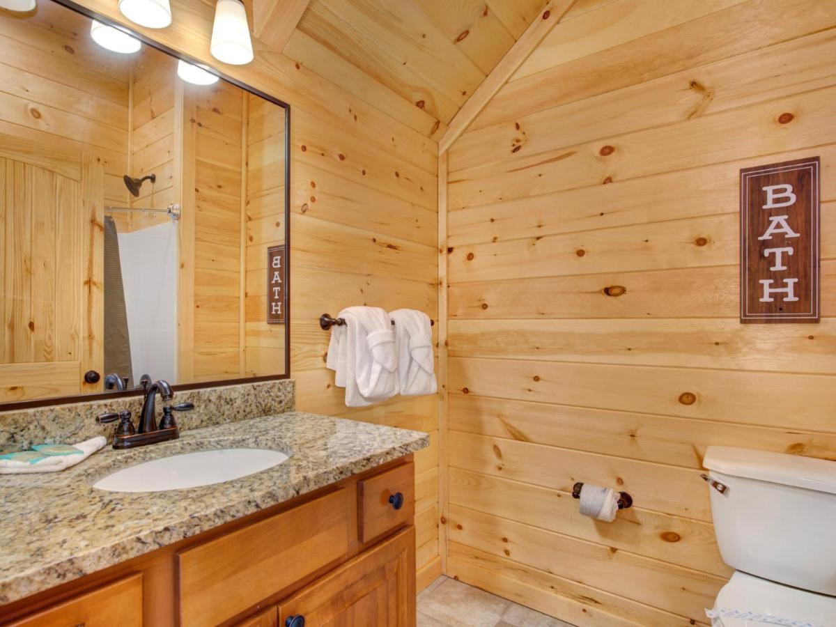Gatlinburg Escape, 5 Bedrooms, Hot Tub, Arcade, Game Room, Sleeps 16 Exterior foto
