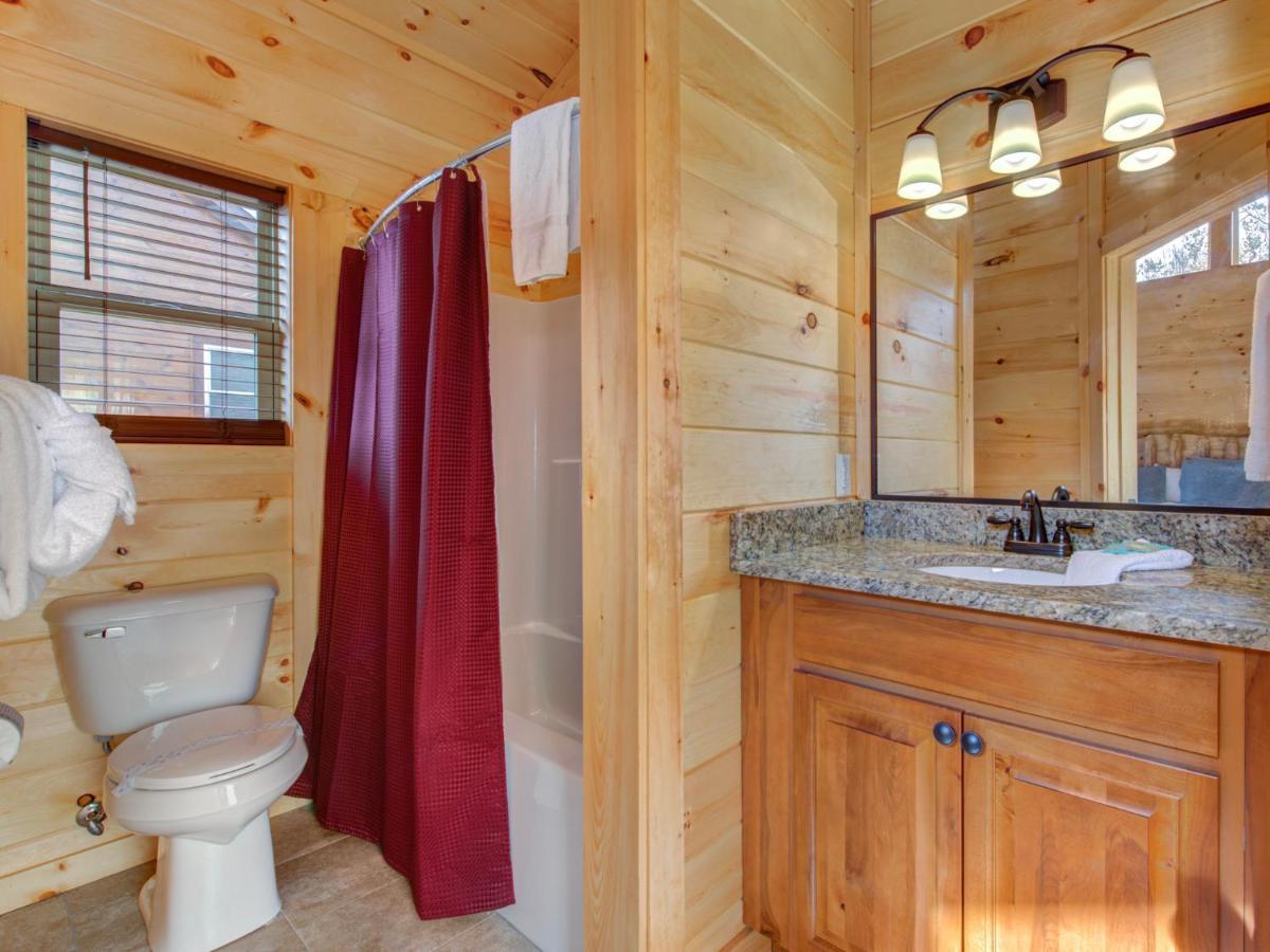 Gatlinburg Escape, 5 Bedrooms, Hot Tub, Arcade, Game Room, Sleeps 16 Exterior foto